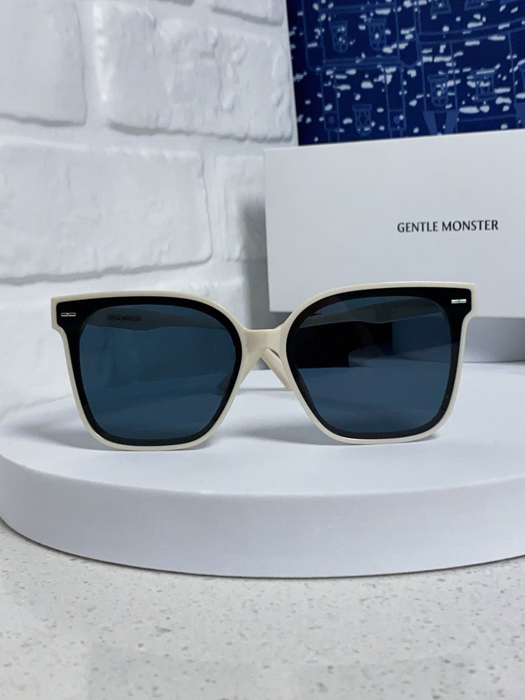 Gentle Monster SAL Acetate Square Blue Lens Sunglasses for Men & Wome - 488008 - detail image 2