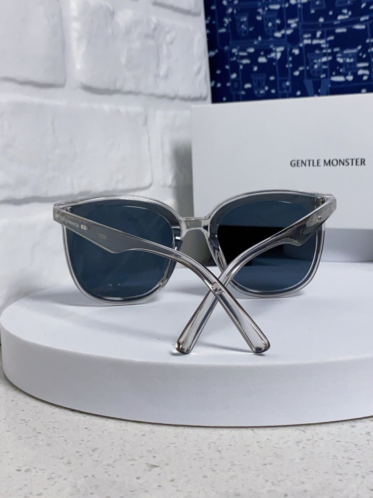 Gentle Monster ROSY Square Blue Lens Sunglasses for Men & Women - 432948 - detail image 3