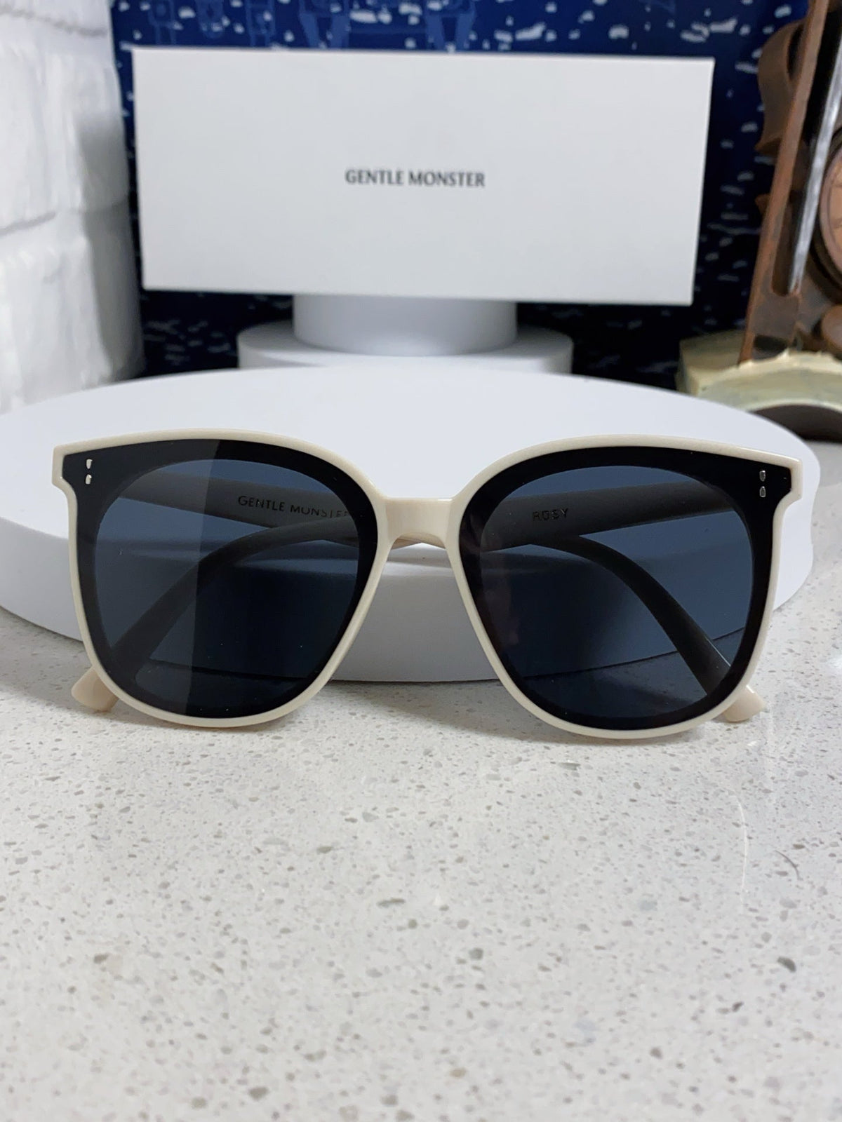Gentle Monster ROSY Square Blue Lens Sunglasses for Men & Women - 432949 - detail image 8