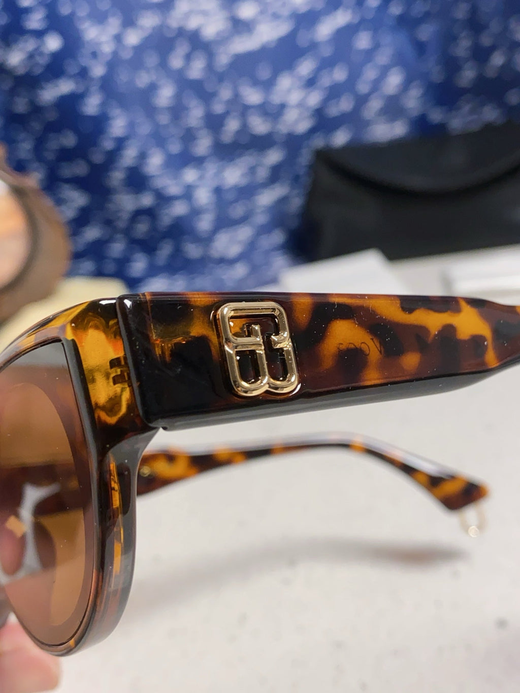 Gentle Monster GW003 Cat-Eye Brown Lens Sunglasses for Men & Women - detail image 7