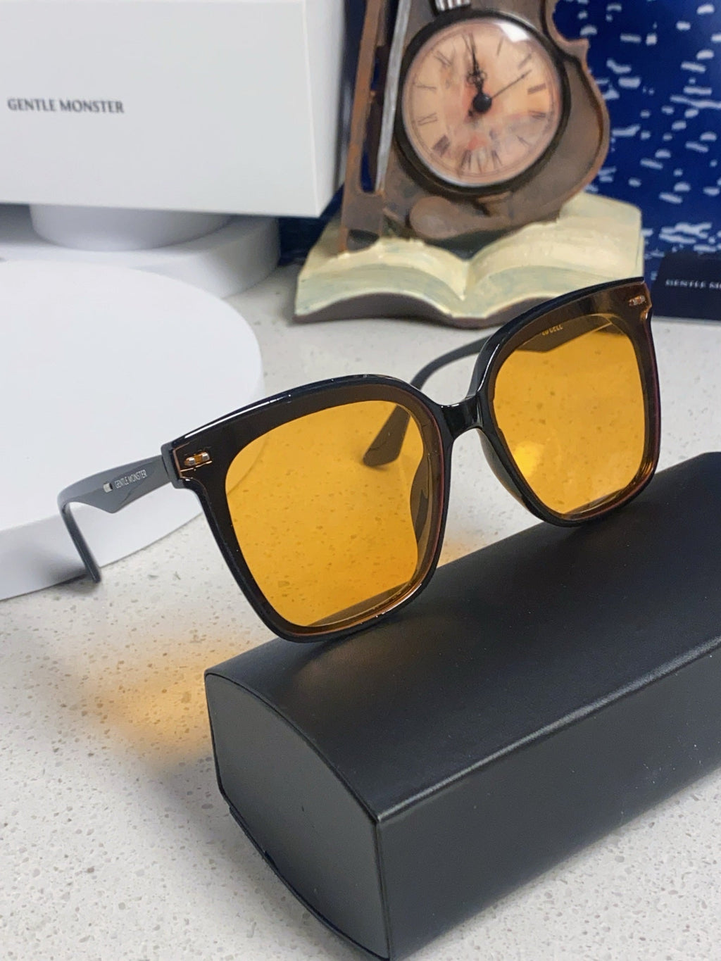 Gentle Monster LOCELL Polarized Oversized Black Lens Sunglasses - 449984 - detail image 10