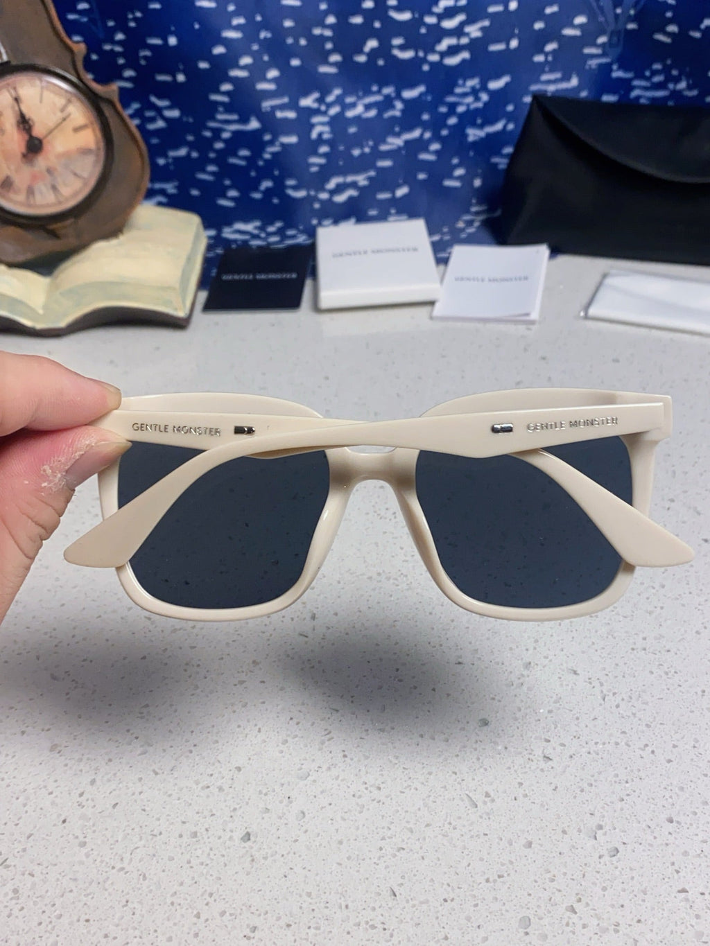 Gentle Monster LOCELL Polarized Oversized Black Lens Sunglasses - 449987 - detail image 5