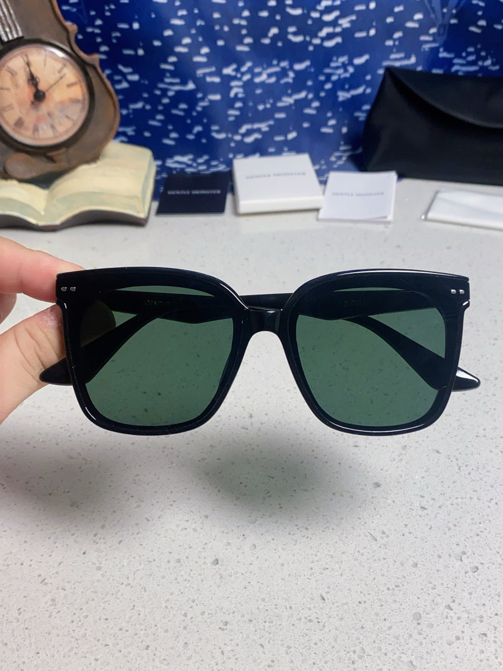 Gentle Monster LOCELL Polarized Oversized Black Lens Sunglasses - 449988 - detail image 4