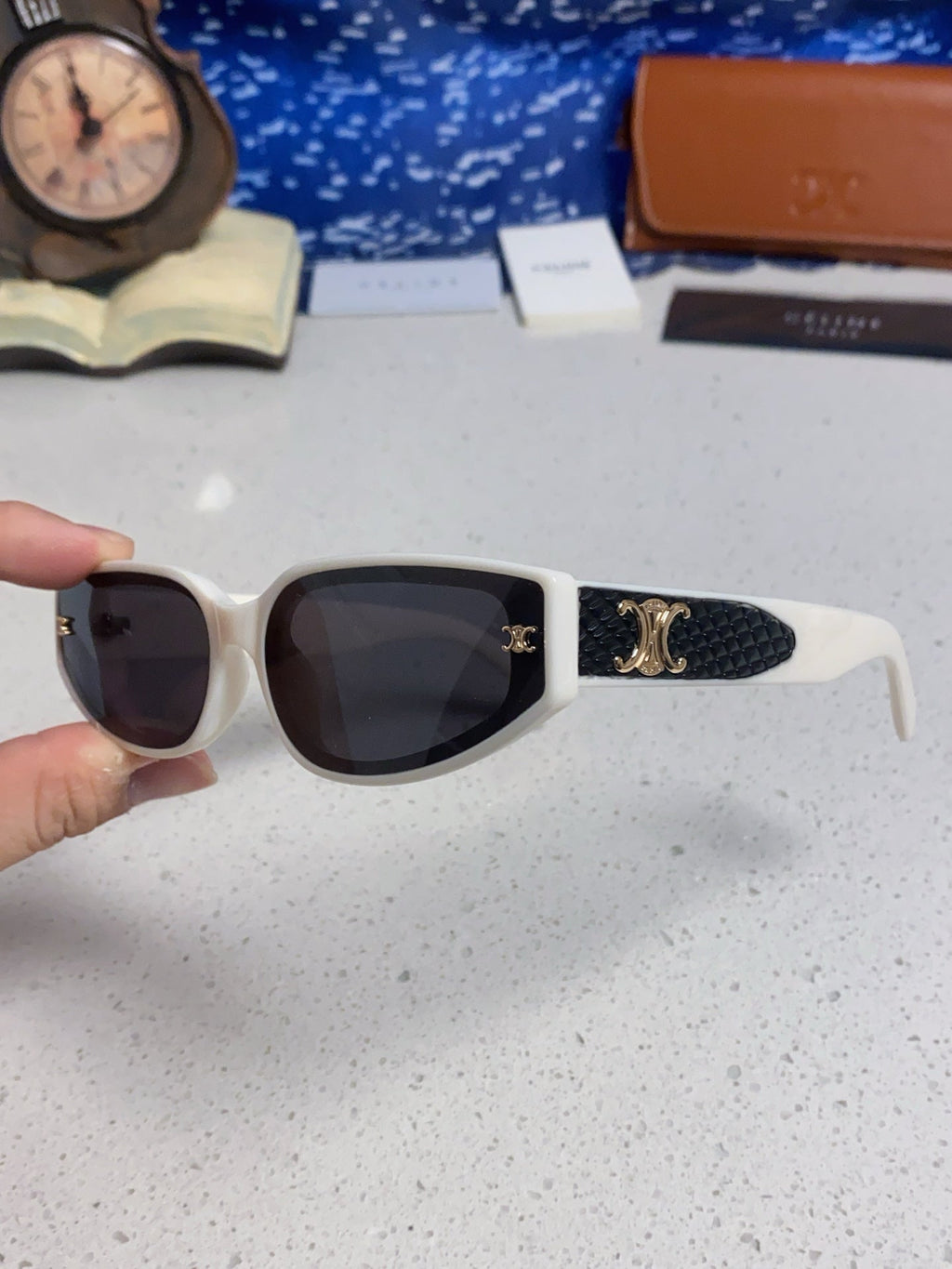Celine Cat-Eye Gray Lens Sunglasses for Men & Women - 415597 - detail image 6