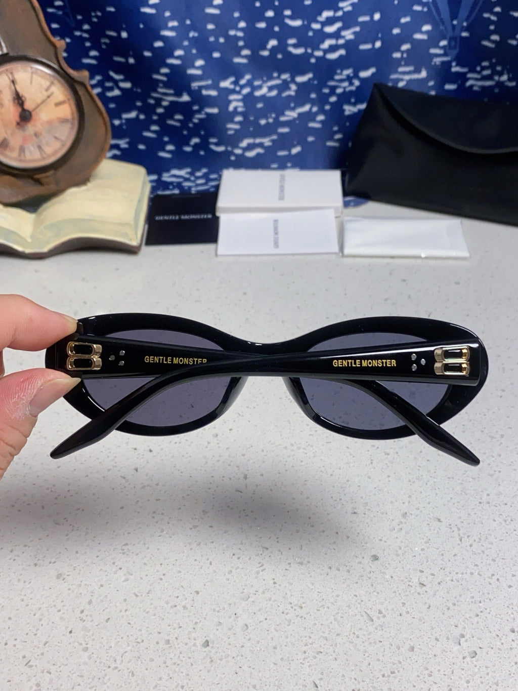 Gentle Monster COCOA Oval Black Lens Sunglasses for Men & Women - 358873 - detail image 5