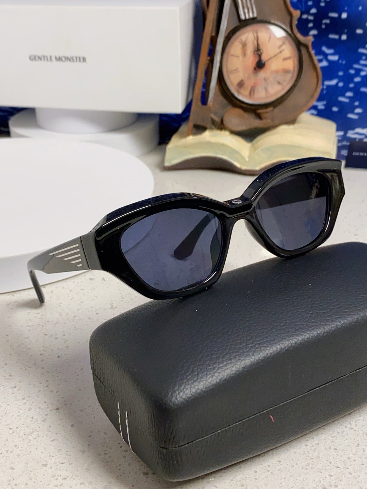 Gentle Monster Fashion Black Lens Sunglasses for Men & Women - detail image 10