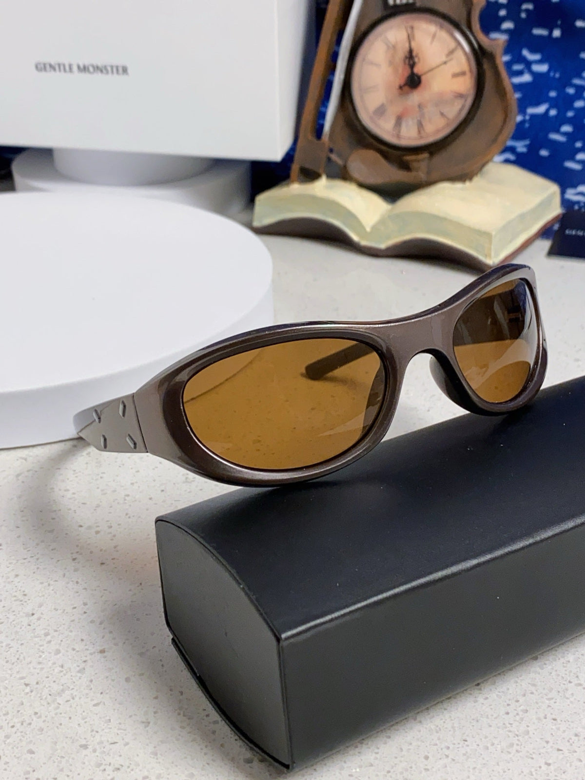 Gentle Monster MM003 Cat-Eye Brown Lens Sunglasses for Women - detail image 11