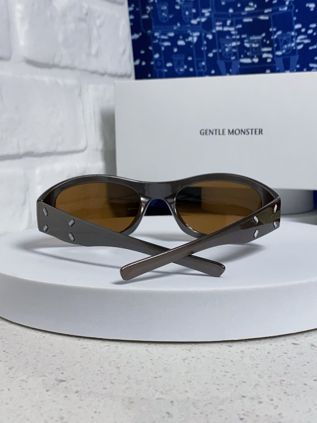 Gentle Monster MM003 Cat-Eye Brown Lens Sunglasses for Women - 416456 - detail image 3