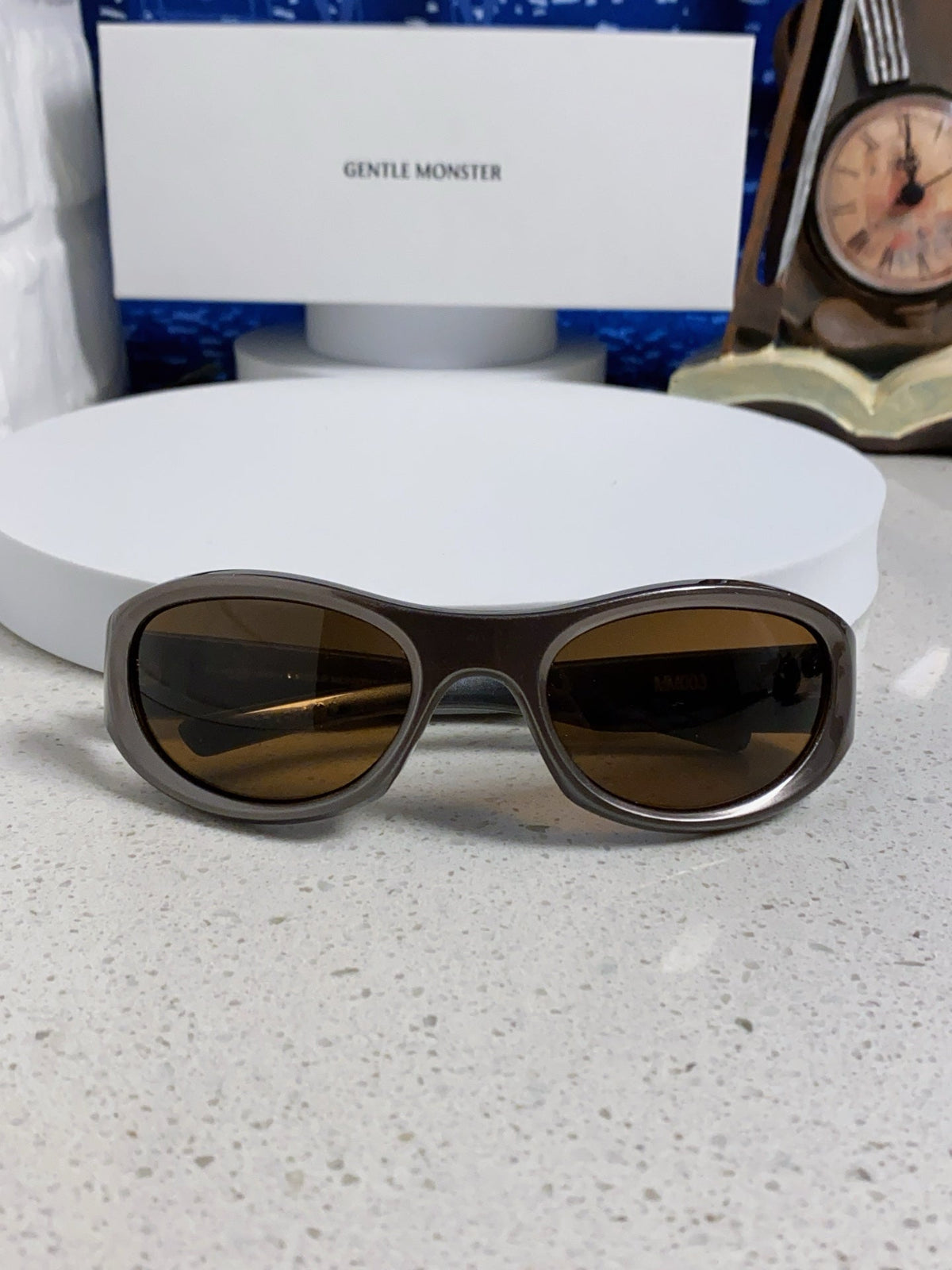 Gentle Monster MM003 Cat-Eye Brown Lens Sunglasses for Women - 416456 - detail image 10