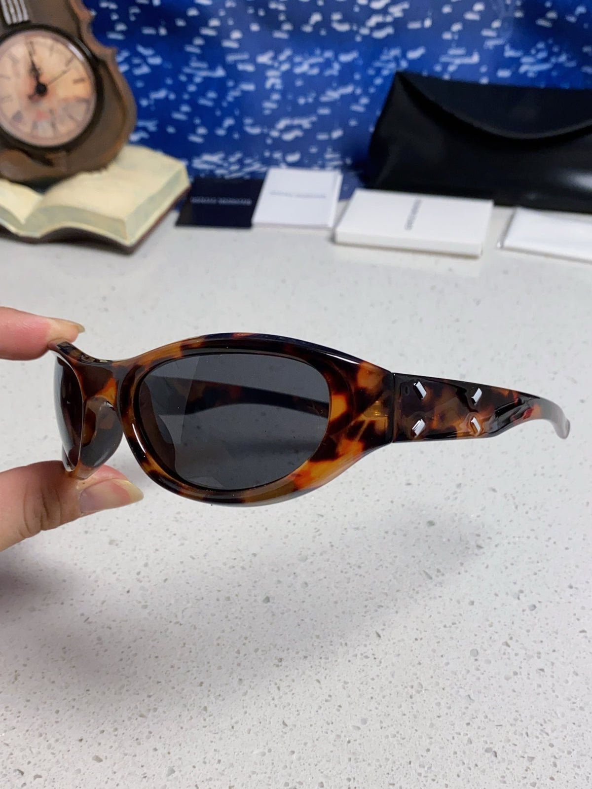 Gentle Monster MM003 Cat-Eye Black Lens Sunglasses for Women - 416458 - detail image 6