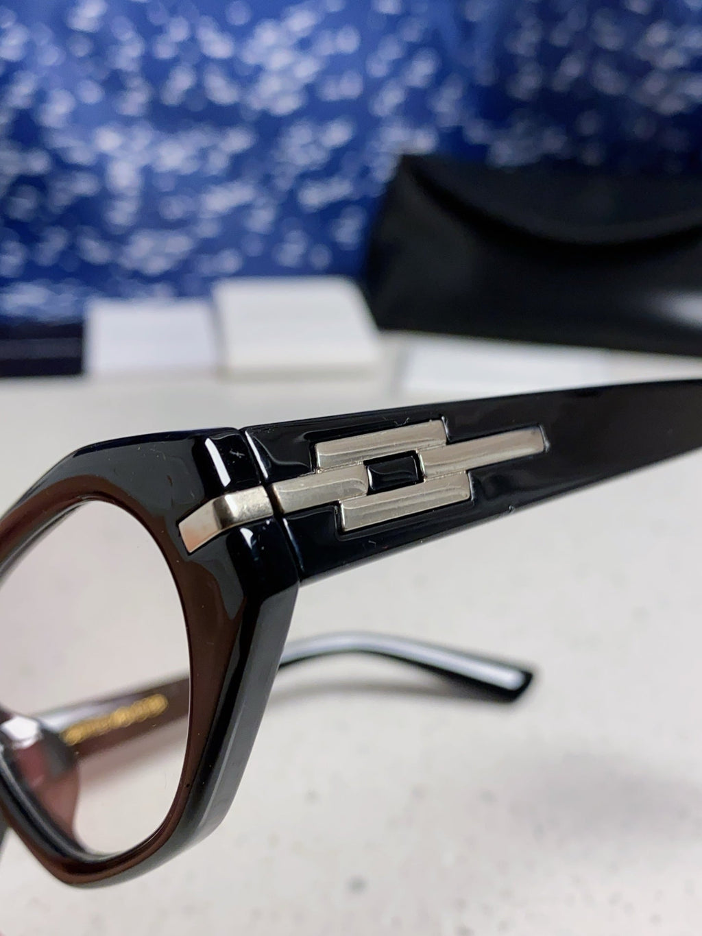 Gentle Monster CORSICA Cat-Eye Silver Lens Sunglasses for Men & Women - 449991 - detail image 7