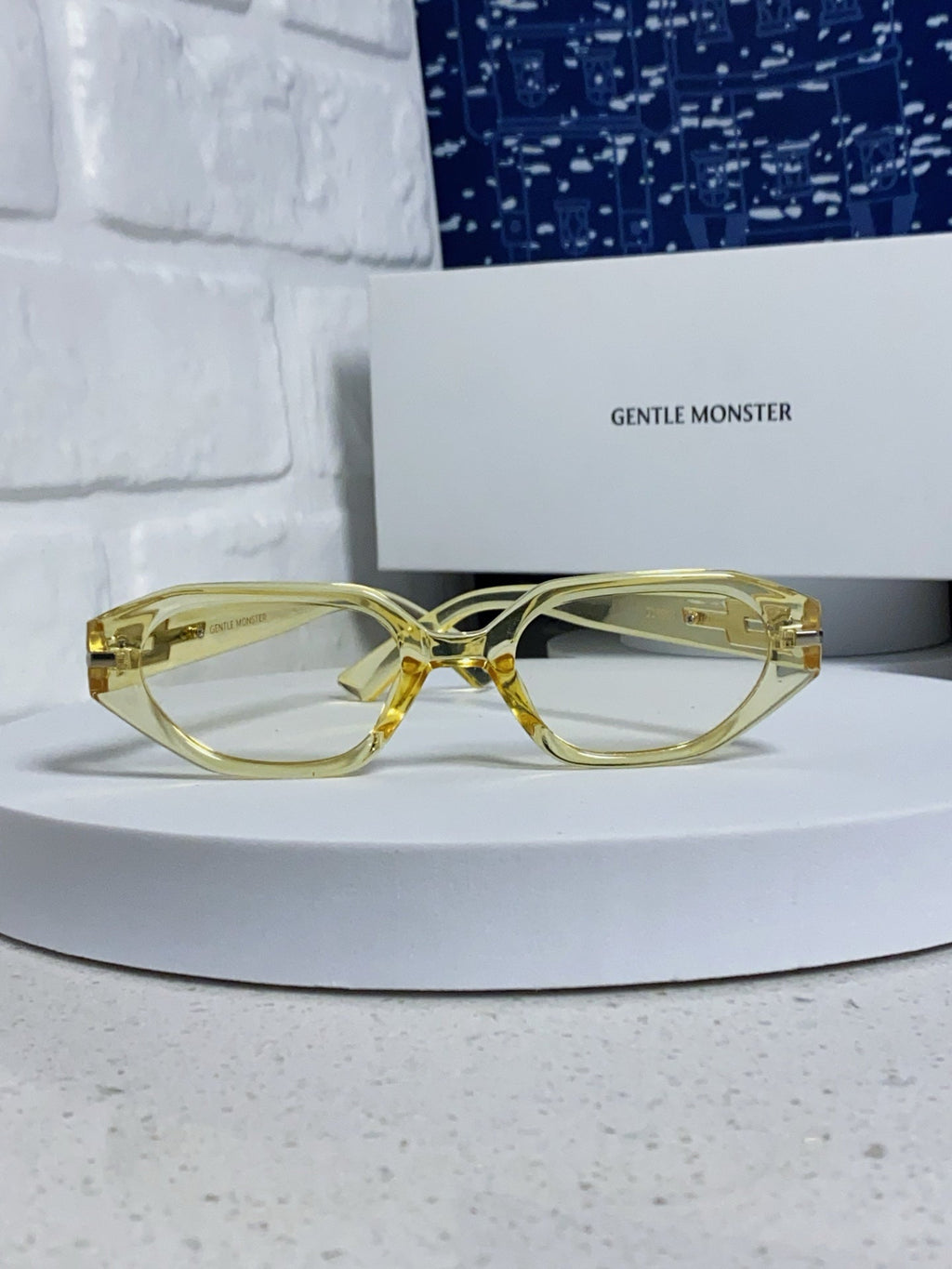 Gentle Monster CORSICA Cat-Eye Silver Lens Sunglasses for Men & Women - 449992 - detail image 2
