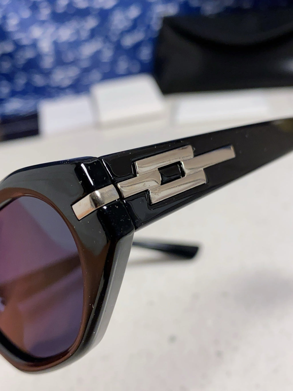 Gentle Monster CORSICA Cat-Eye Gold Lens Sunglasses for Men & Women - detail image 7