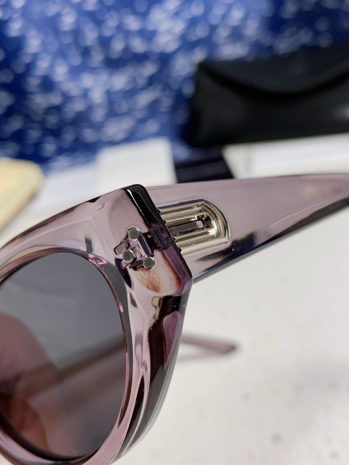 Gentle Monster DADA Cat-Eye Black Lens Sunglasses for Men & Women - 432953 - detail image 7
