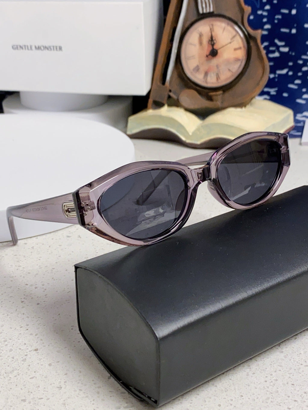 Gentle Monster DADA Cat-Eye Black Lens Sunglasses for Men & Women - 432953 - detail image 10