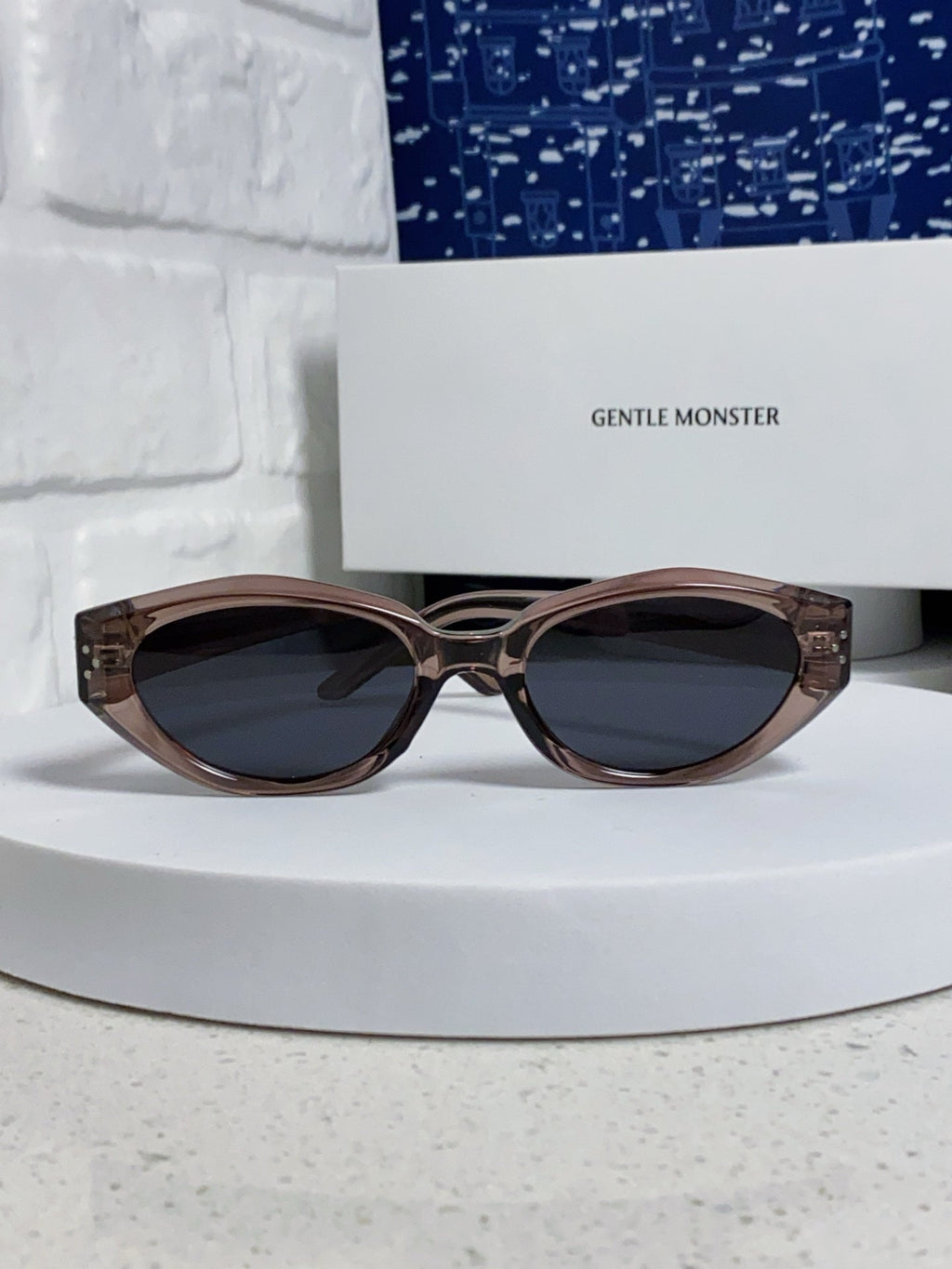 Gentle Monster DADA Cat-Eye Silver Lens Sunglasses for Men & Women - 998476 - detail image 2