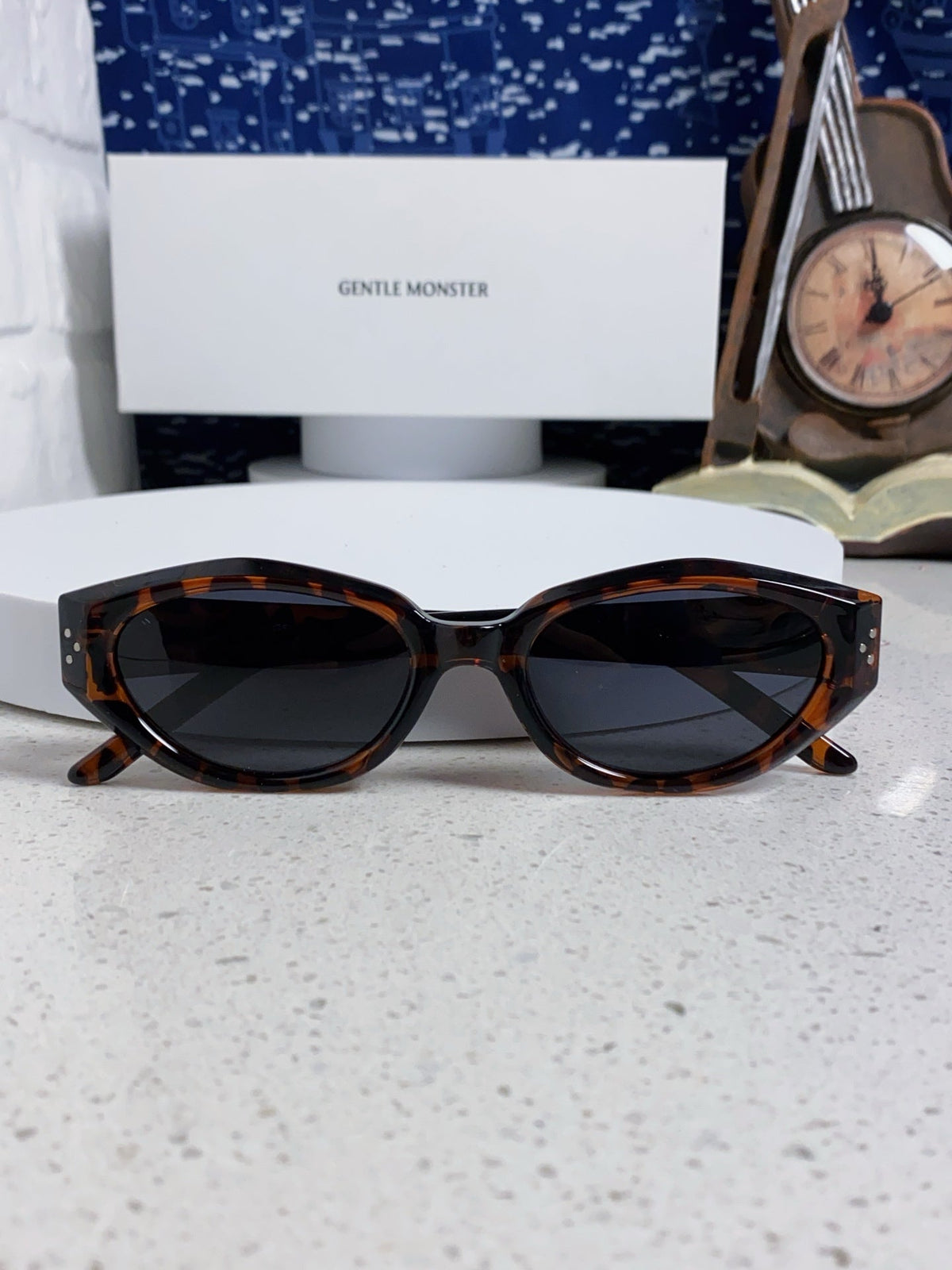 Gentle Monster DADA Cat-Eye Black Lens Sunglasses for Men & Women - 998478 - detail image 9