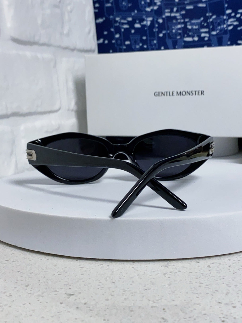Gentle Monster DADA Cat-Eye Black Lens Sunglasses for Men & Women - 998480 - detail image 3