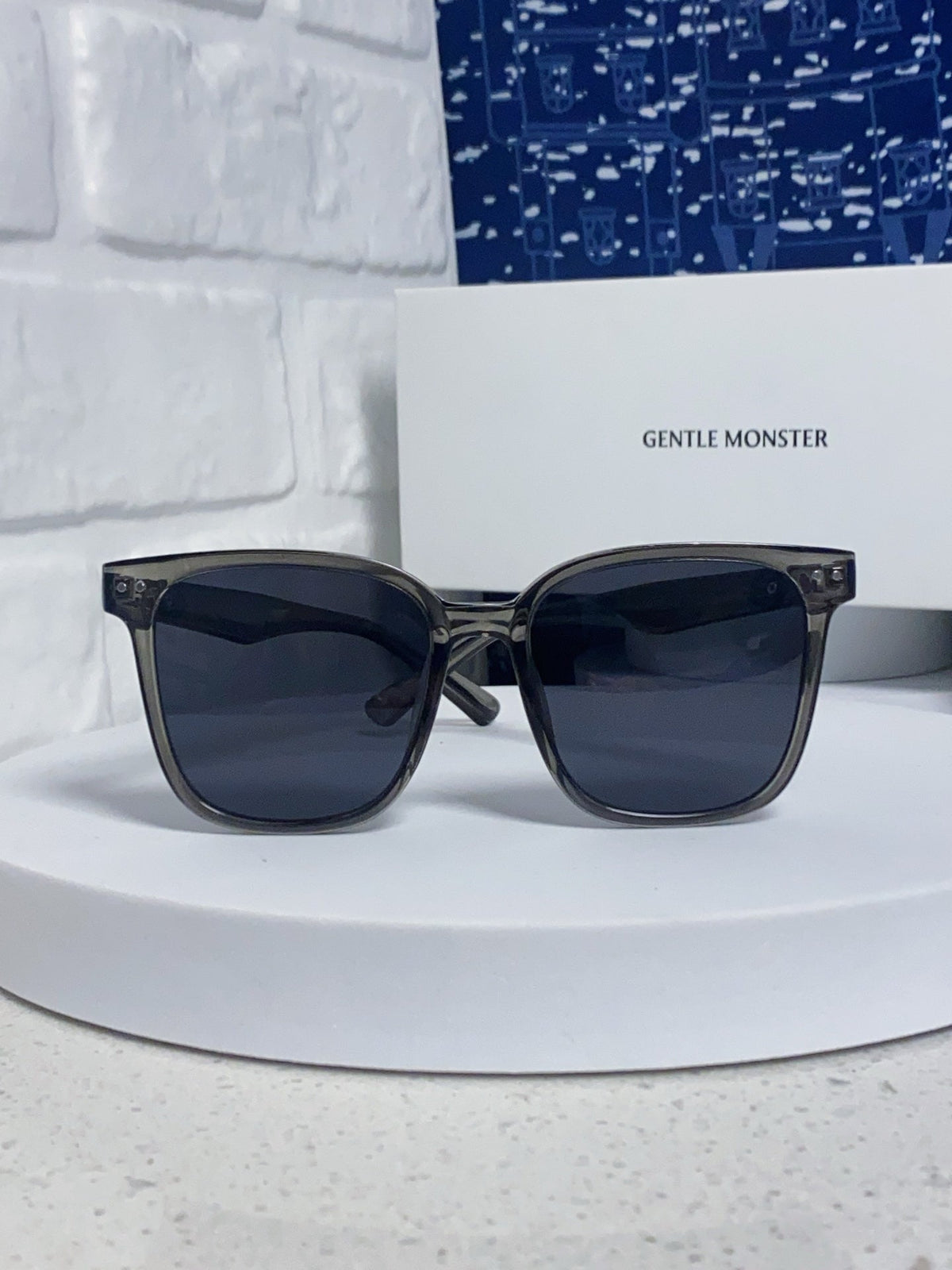 Gentle Monster Polarized Fashion Black Lens Sunglasses for Men & Wome - 358869 - detail image 2