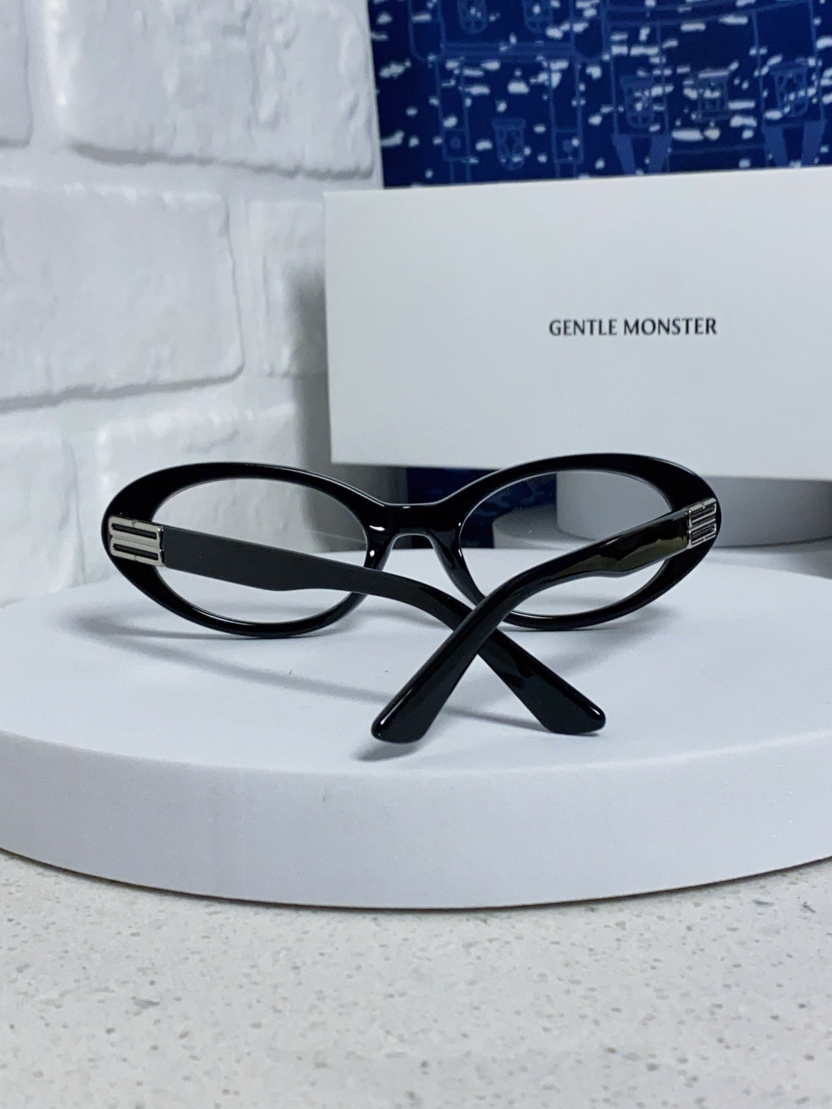 Gentle Monster JEANS Cat-Eye Silver Lens Sunglasses for Men & Women - 372602 - detail image 3