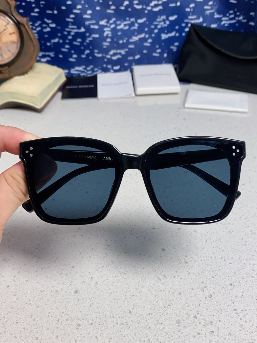 Gentle Monster HER Polarized Fashion Black Lens Sunglasses for Men & Women - detail image 4