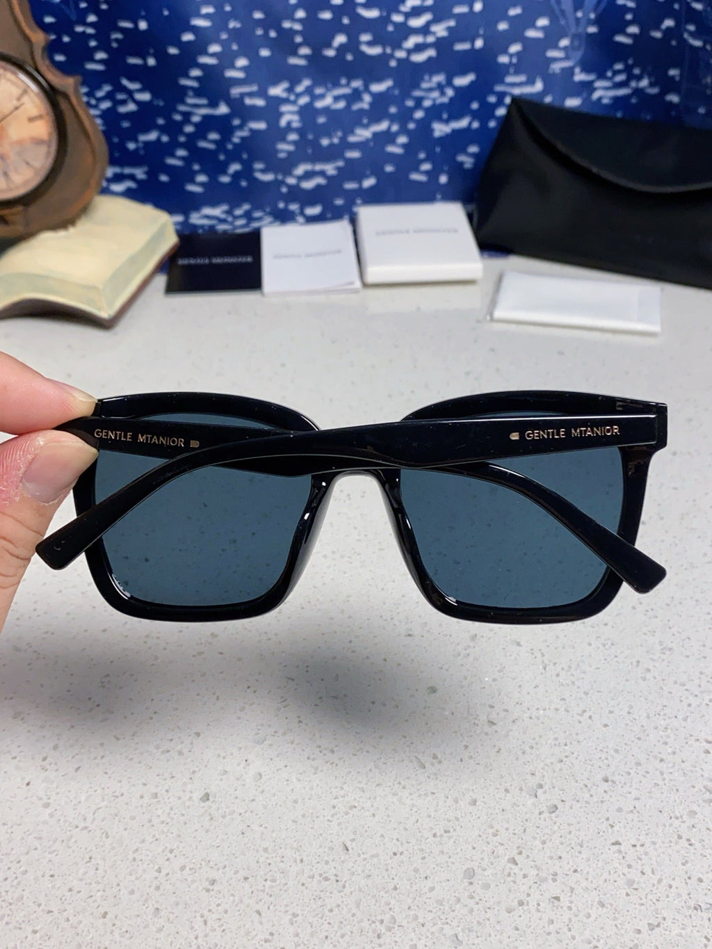 Gentle Monster HER Polarized Fashion Black Lens Sunglasses for Men & Women - detail image 5
