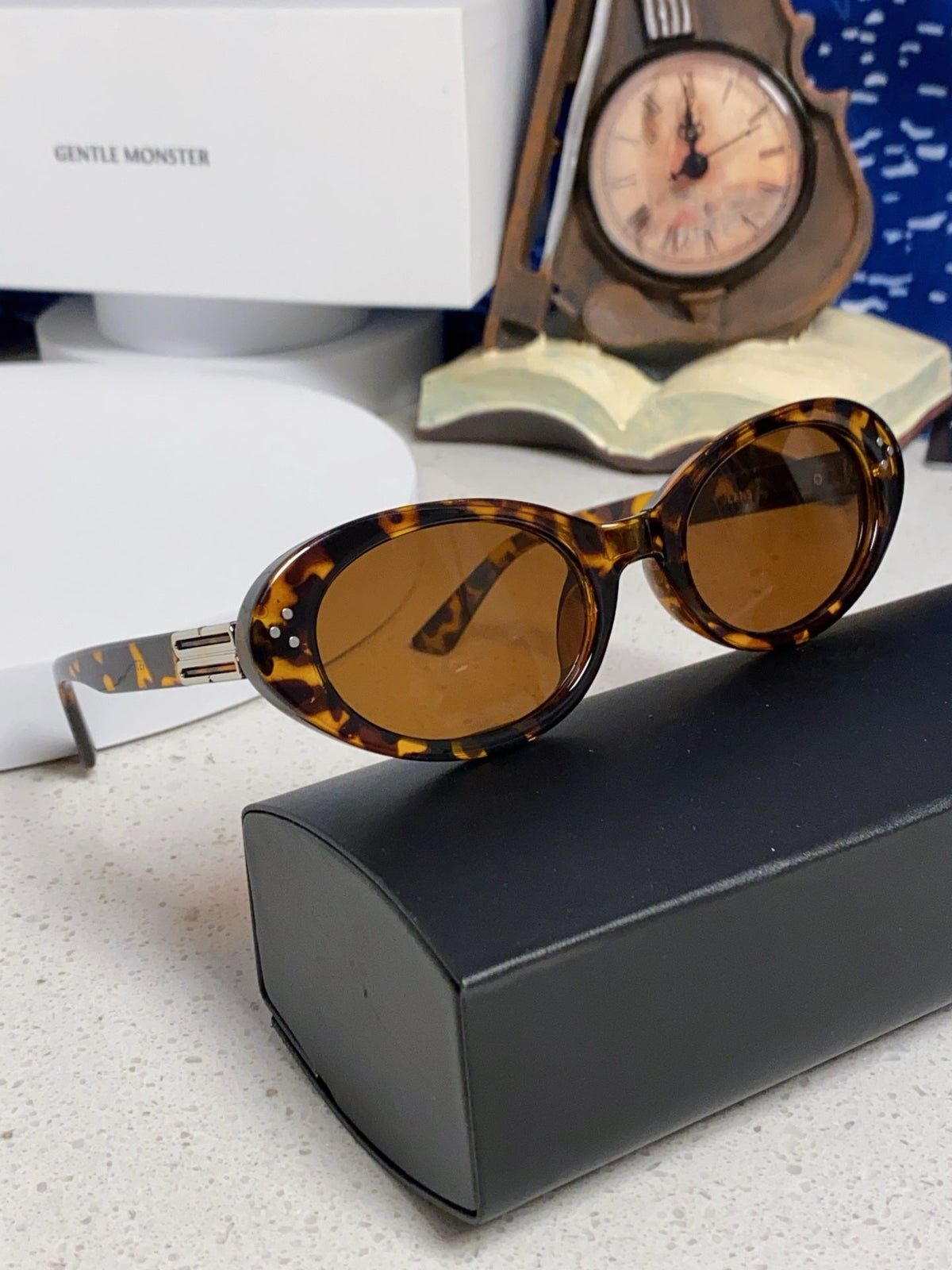 Gentle Monster JEANS Cat-Eye Brown Lens Sunglasses for Men & Women - 132652 - detail image 10