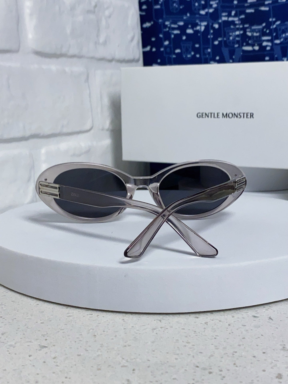 Gentle Monster JEANS Cat-Eye Silver Lens Sunglasses for Men & Women - 372603 - detail image 3
