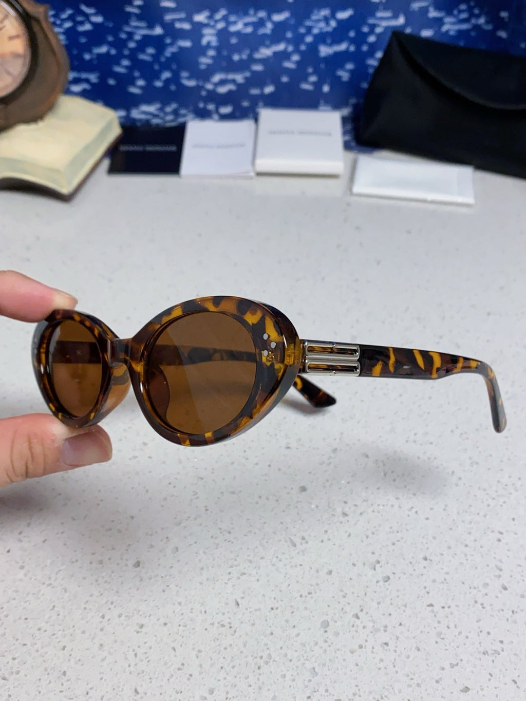 Gentle Monster JEANS Cat-Eye Brown Lens Sunglasses for Men & Women - 132652 - detail image 6