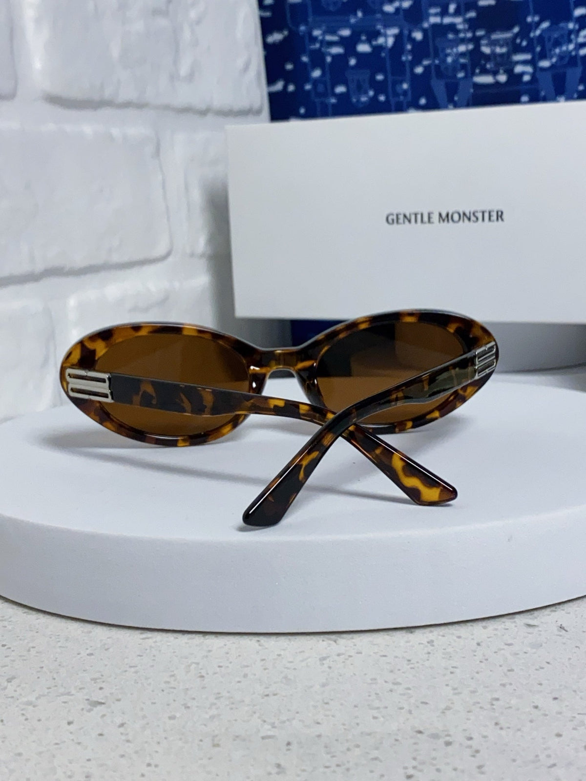 Gentle Monster JEANS Cat-Eye Brown Lens Sunglasses for Men & Women - 132652 - detail image 3