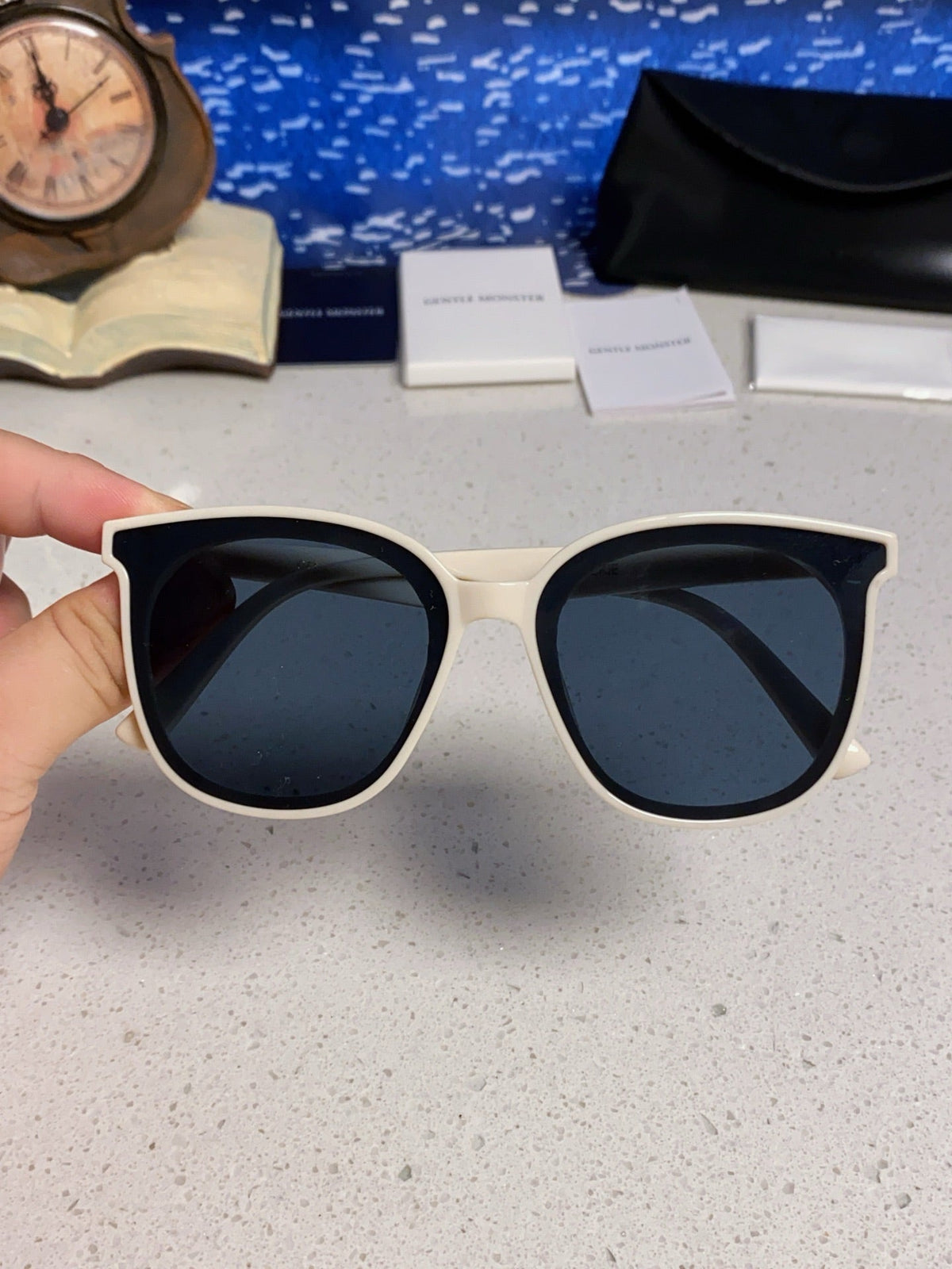 Gentle Monster JACKIE Fashion Blue Lens Sunglasses for Men & Women - detail image 4