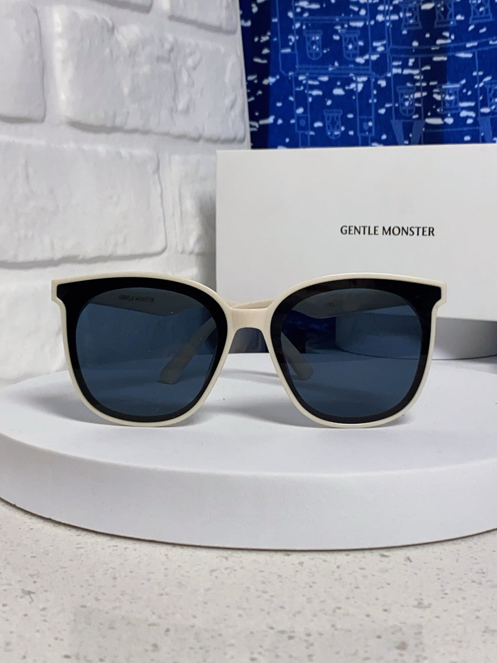 Gentle Monster JACKIE Fashion Blue Lens Sunglasses for Men & Women - detail image 2