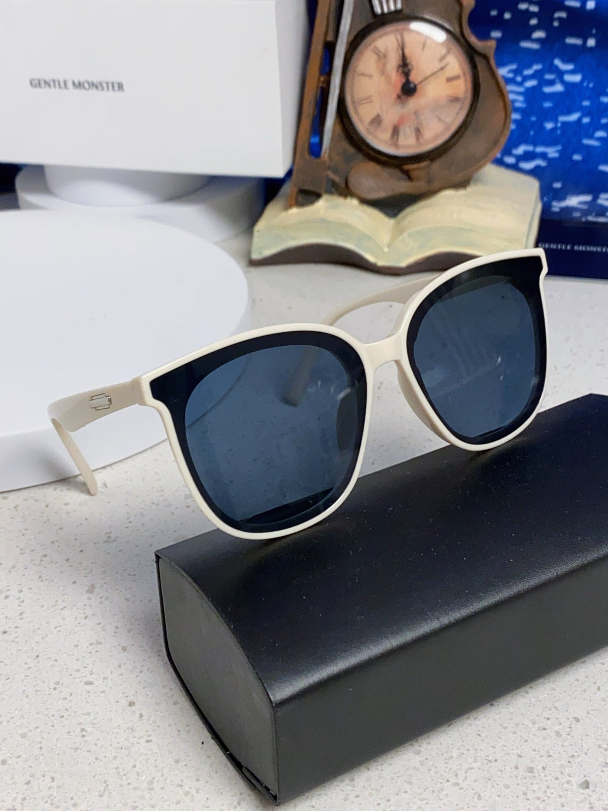 Gentle Monster JACKIE Fashion Blue Lens Sunglasses for Men & Women - detail image 10