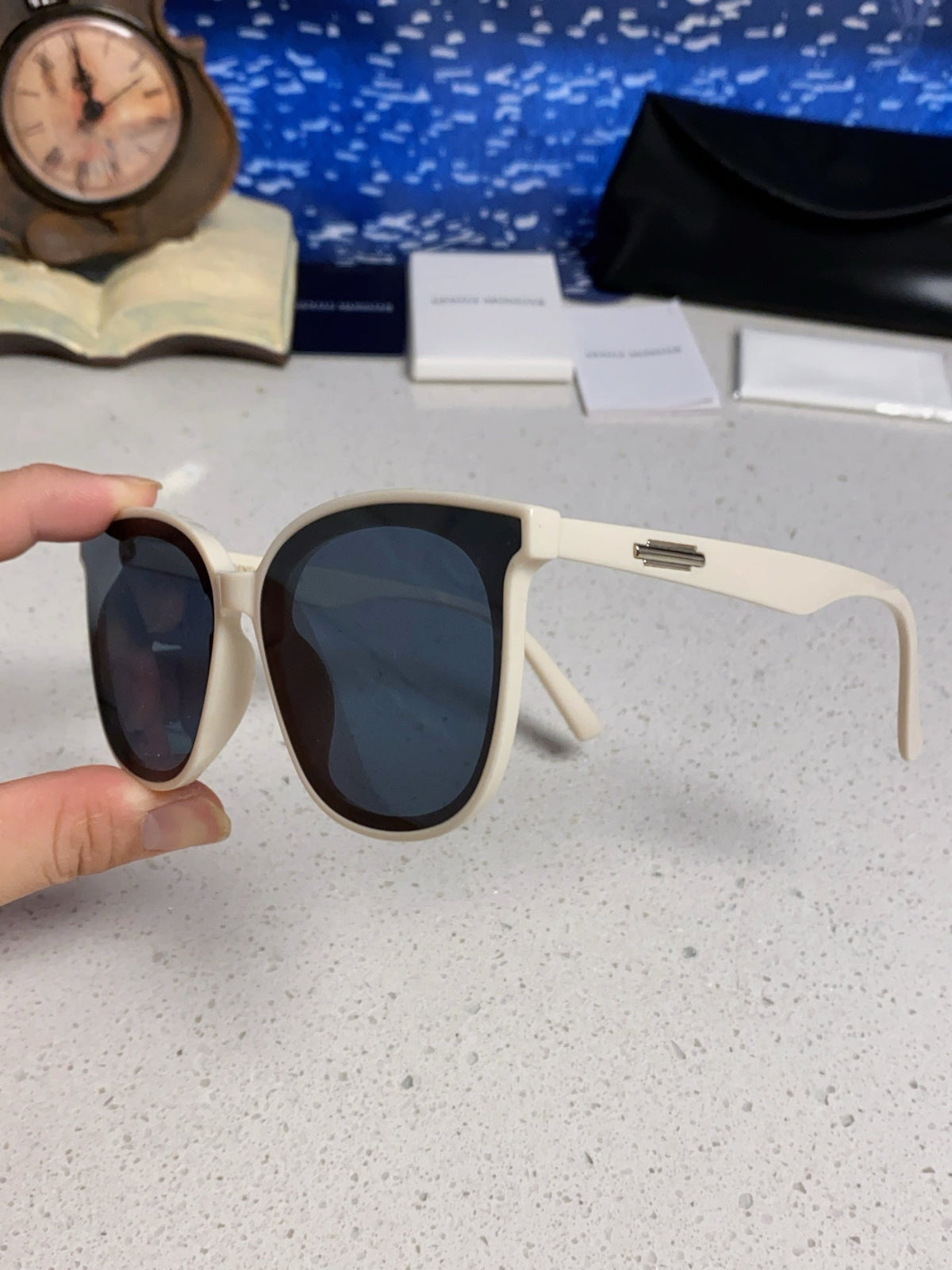 Gentle Monster JACKIE Fashion Blue Lens Sunglasses for Men & Women - detail image 6