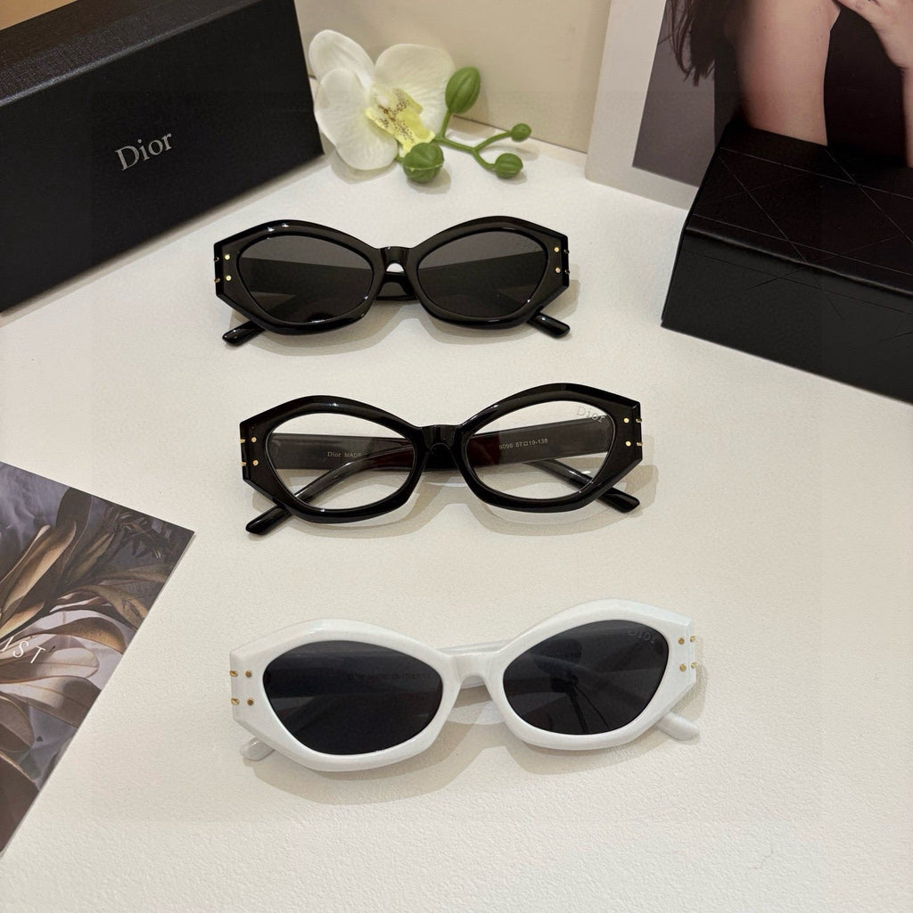 Dior Fashion Black Lens Sunglasses for Men & Women - 158401 - detail image 2