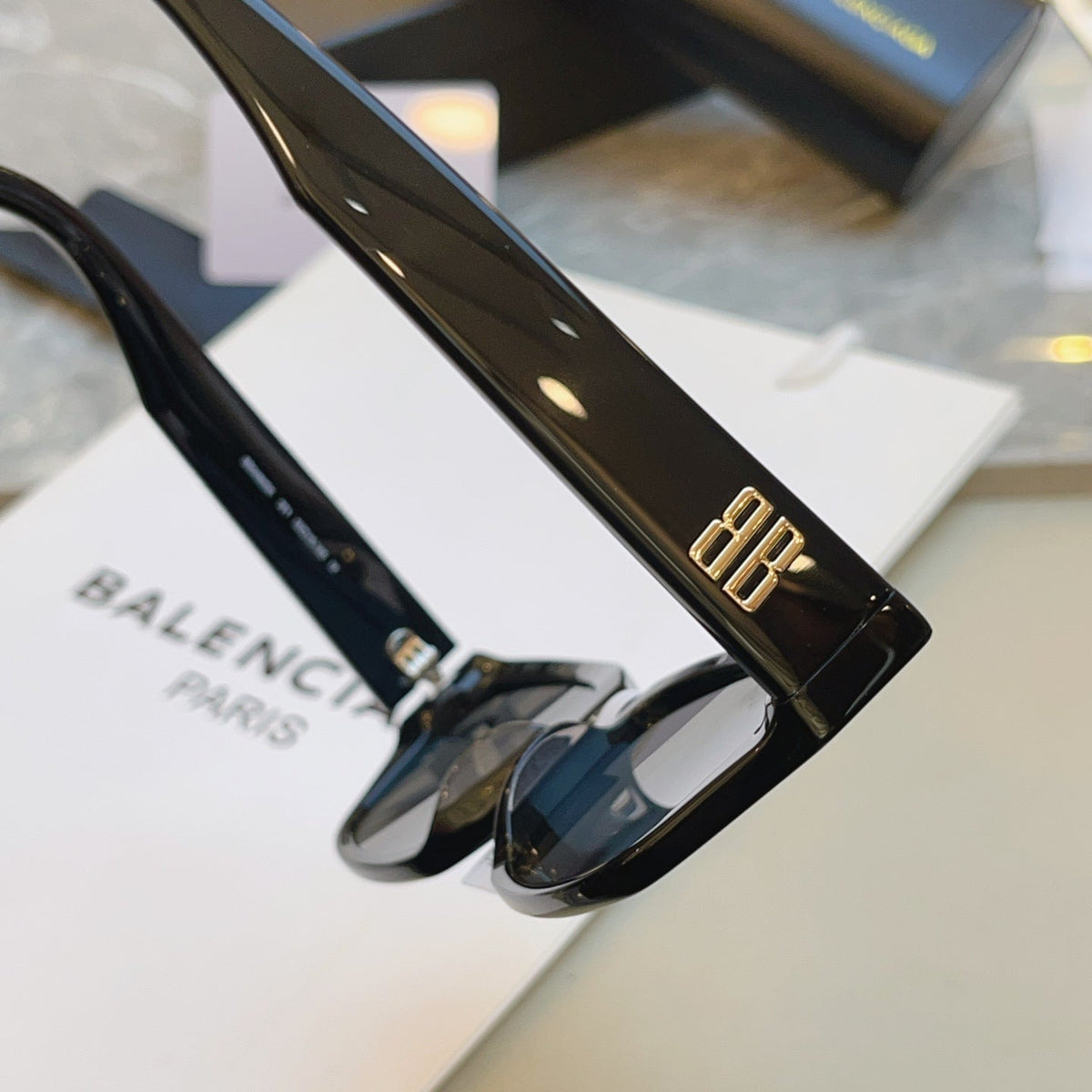 Balenciaga BB0480SK Fashion Black Lens Sunglasses for Men & Women - 487511 - detail image 8