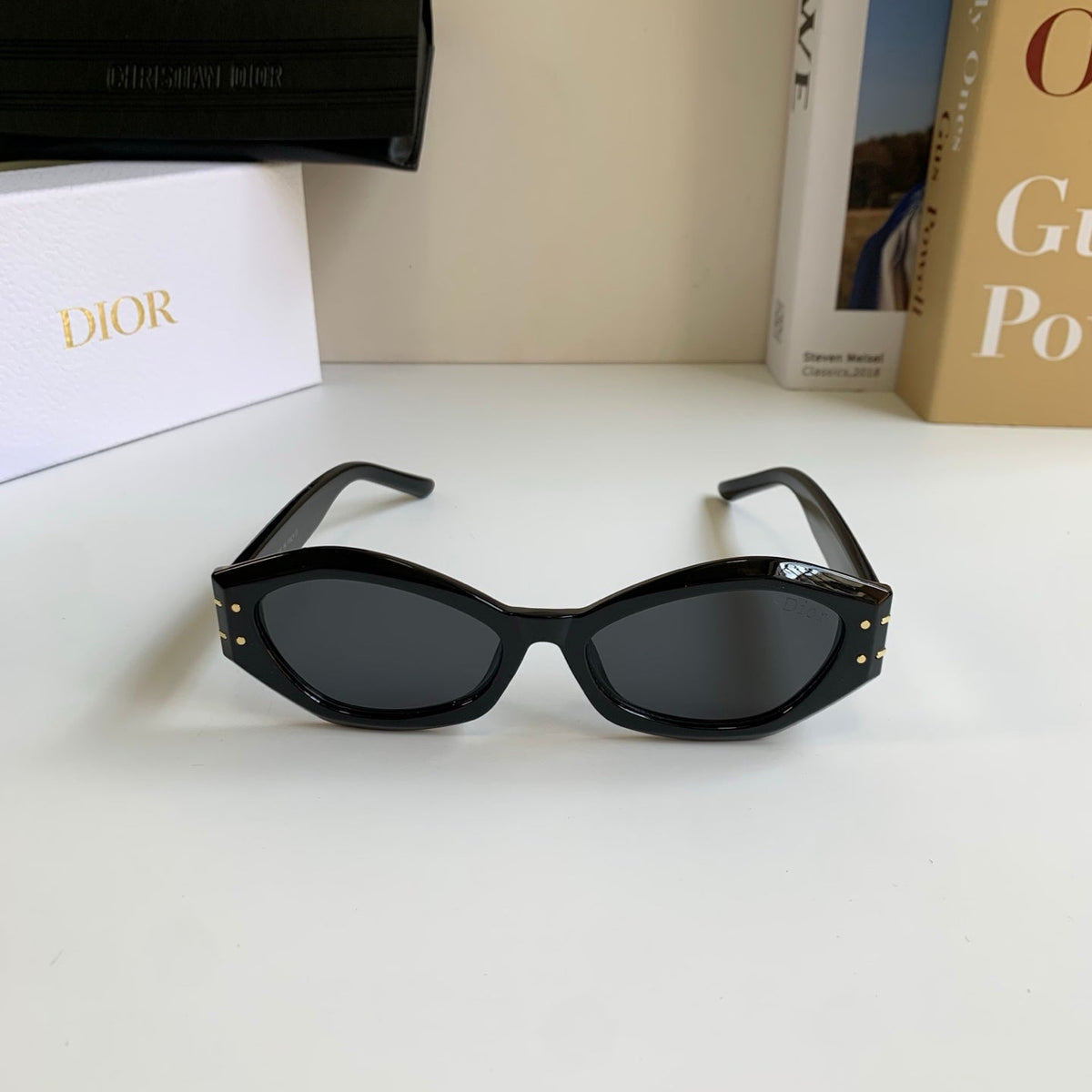 Dior Polarized Cat-Eye Black Lens Sunglasses for Men & Women - 382465 - detail image 3