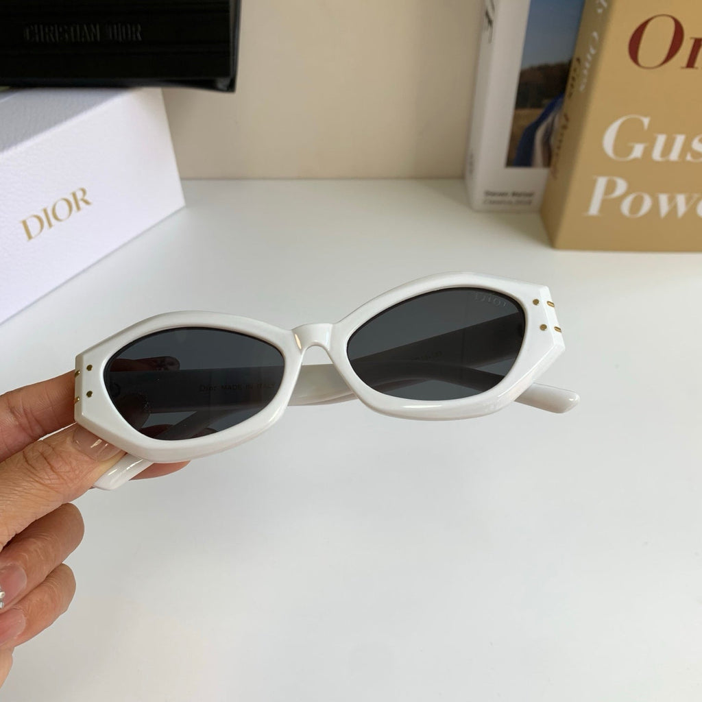 Dior Polarized Cat-Eye Silver Lens Sunglasses for Men & Women - 382466 - detail image 3